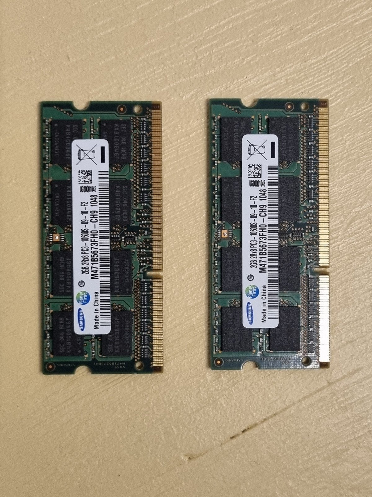 2x Samsung 2gb 2rx8 pc3 ram 10600s 09 10 f2, Ophalen of Verzenden