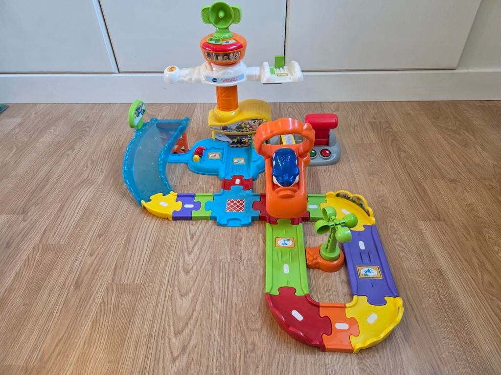 Vtech toet toet auto's Luchthaven, Enlèvement, Comme neuf, 6 mois à 2 ans