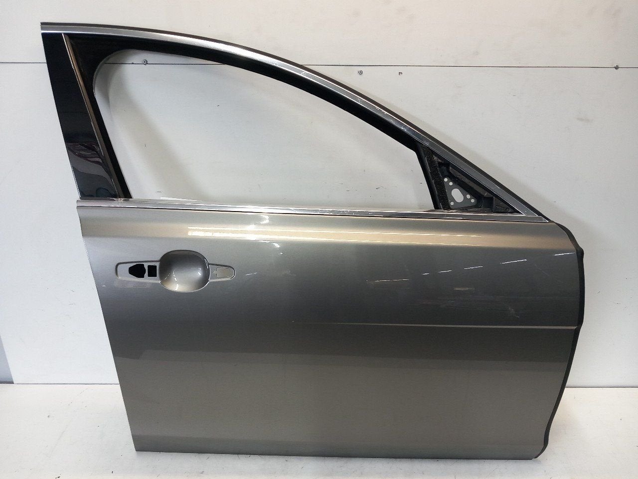 Portier rechts voor Jaguar XF, Onderdelen@venauto.nl, Van der Ven Autorecycling B.V., Gebruikt, Ettenseweg 76, 4706 PB Roosendaal, The Netherlands