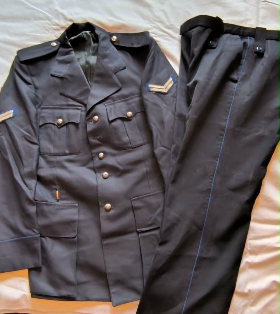 ancien uniforme de police, Enlèvement ou Envoi, Autres, Vêtements ou Chaussures