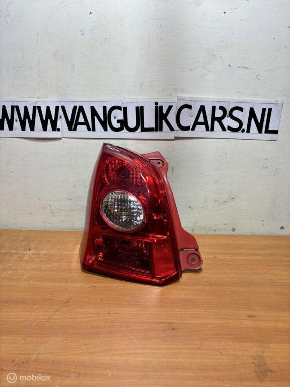 Achterlicht links  Nissan Pixo ('09-'14), Autos : Pièces & Accessoires, Éclairage, Enlèvement ou Envoi, Utilisé, Nissan, Nissan