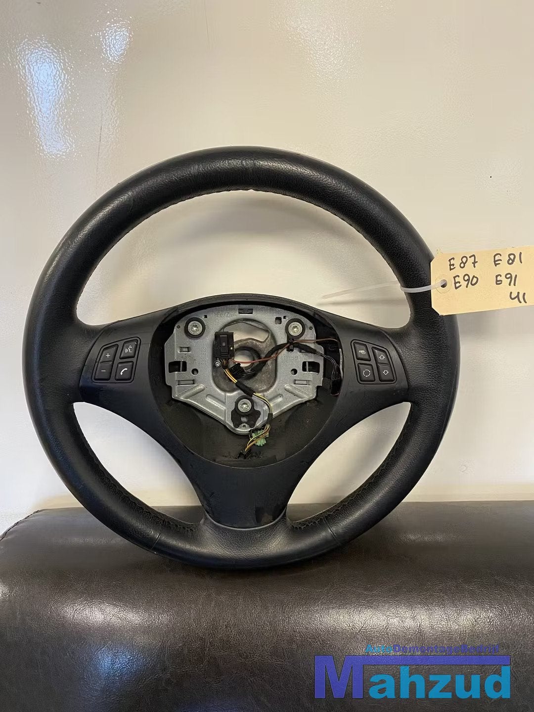 BMW 1 3 SERIE E87 E90 E91 E92 Stuurwiel stuur leer leder, Petuelring 130
80788  Munich, DE, Info@bmw.de, Utilisé, BMW