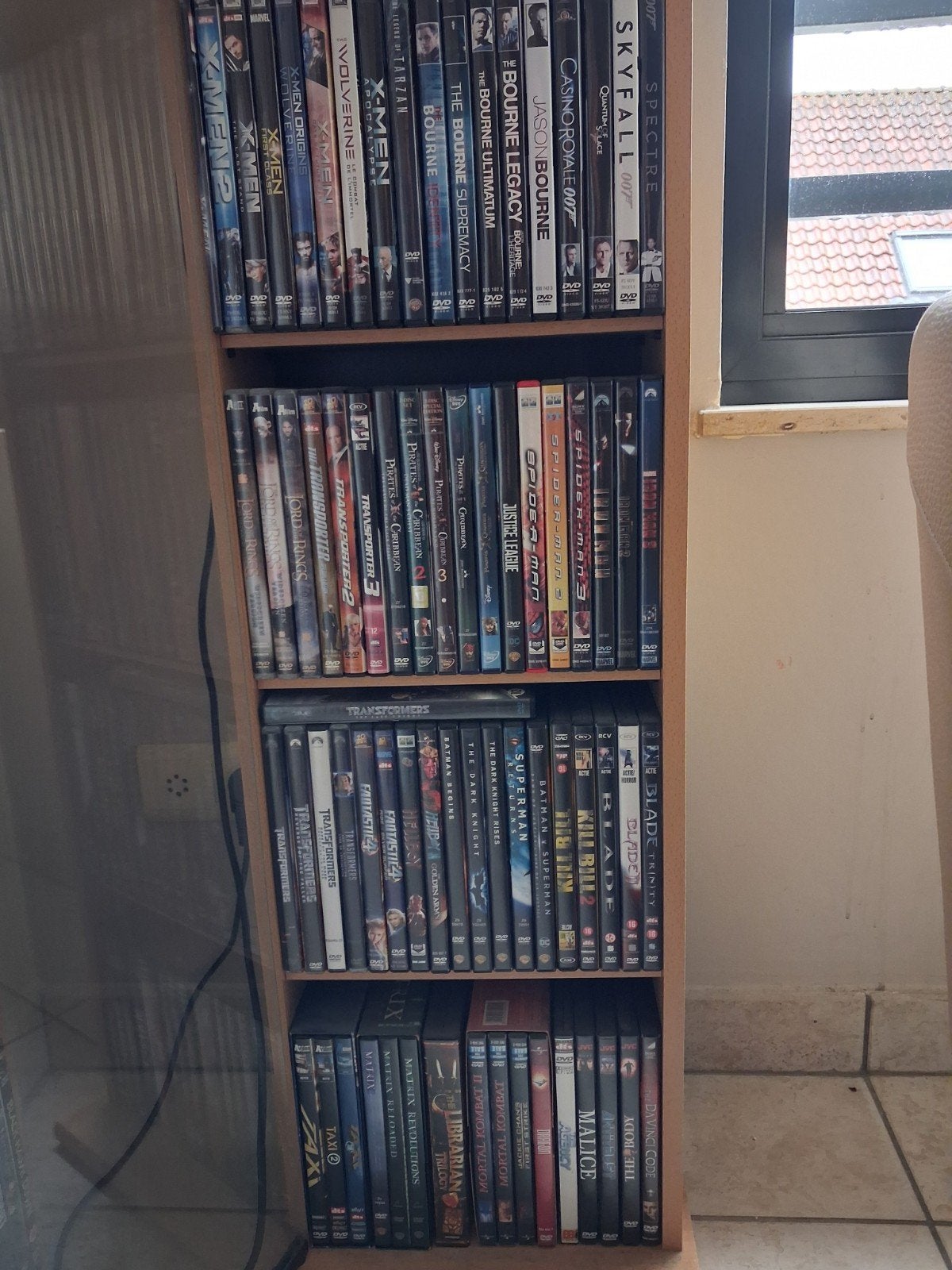 ongeveer 200 dvds, Ophalen, Zo goed als nieuw