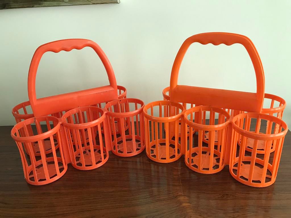 2 x retro flessenhouder flessenmand kunststof oranje, Ophalen of Verzenden