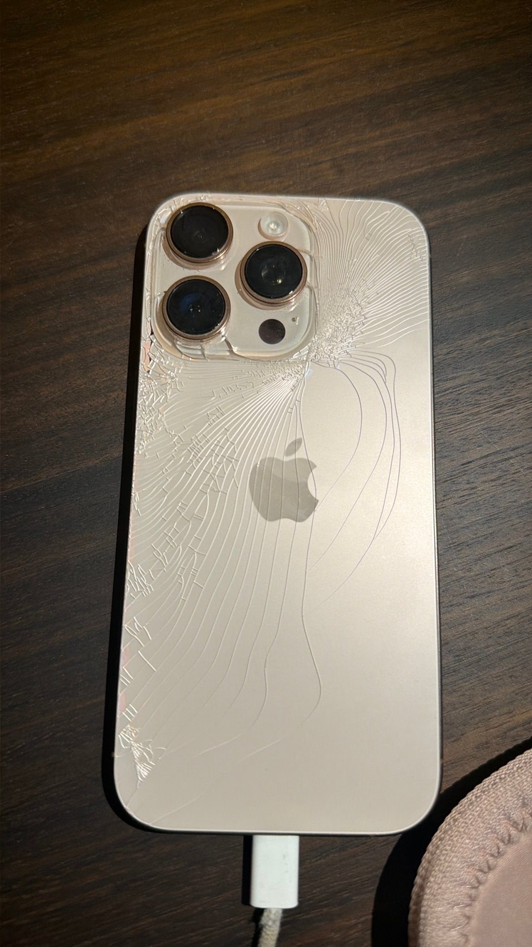 Iphone 16 Pro, Telecommunicatie, Zo goed als nieuw, Goud, Ophalen, 92 %