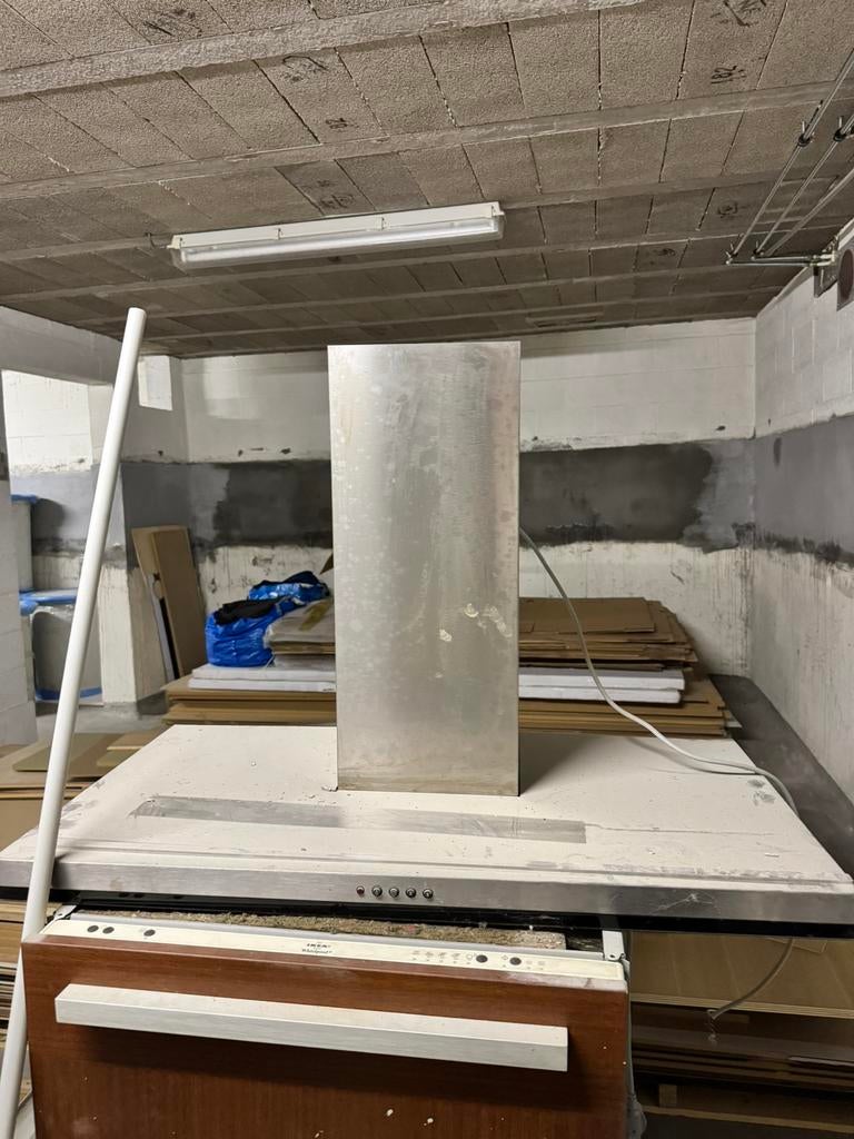 Dampkap ikea nooit gebruikt enkel stoffig door werf :), Elektronische apparatuur, Afzuigkappen, Ophalen, Zo goed als nieuw