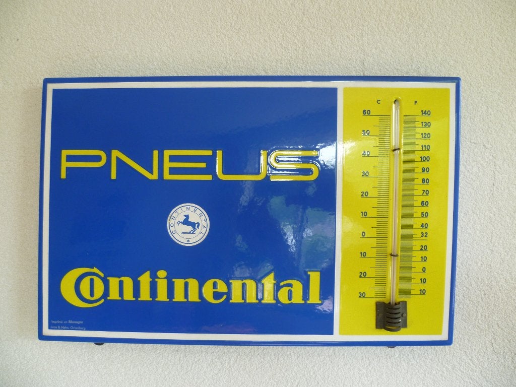 THERMOMÈTRE  EN ÉMAIL « CONTINENTAL PNEUS » DES ANNÉES 1950, Collections, Enlèvement ou Envoi, Comme neuf, Panneau publicitaire
