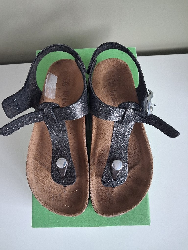 Sandalen maat 33, Kinderen en Baby's, Kinderkleding | Schoenen en Sokken, Ophalen, Kipling, Meisje, Overige typen