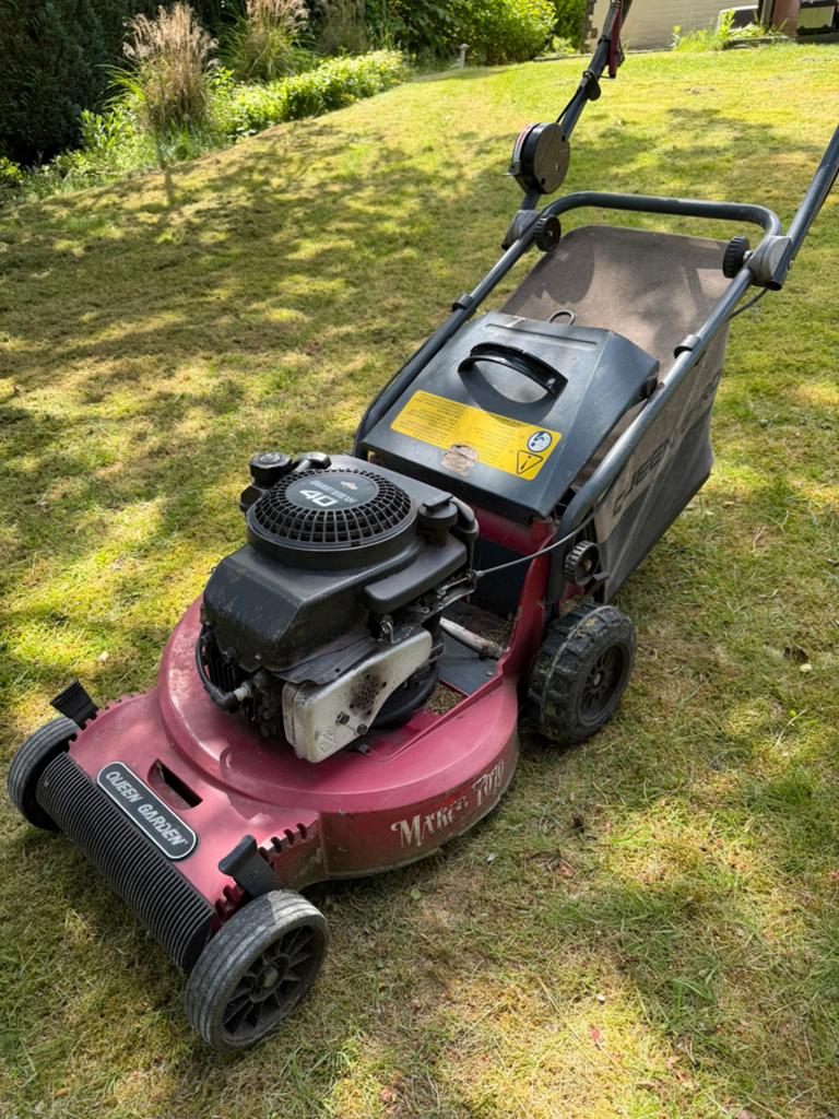 Grasmaaier briggs & stratton zelftrekker voor opmaak, Ophalen, Zo goed als nieuw
