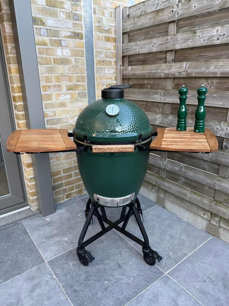 Big Green Egg Large + IntEGGrated Nest + Handler + zijtafels, Enlèvement, Utilisé, Big Green Egg