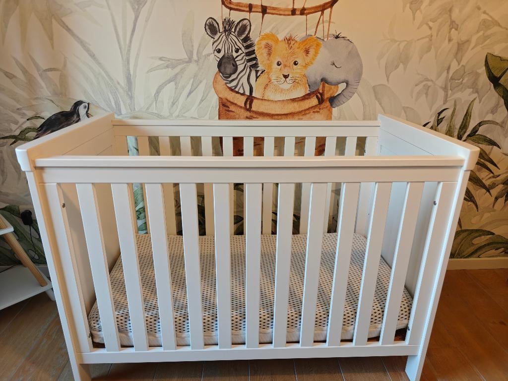Babybed / Ledikant Landelijk wit, Kinderen en Baby's, Zo goed als nieuw, Minder dan 140 cm, Minder dan 70 cm, Ophalen