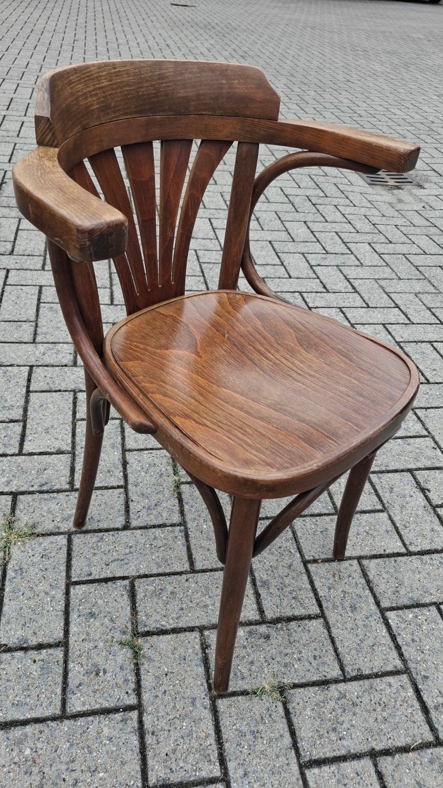 12 thonet cafe bistro stoelen leuke partij houten horeca, Gebruikt, Bruin, Ophalen of Verzenden, Vijf, Zes of meer stoelen