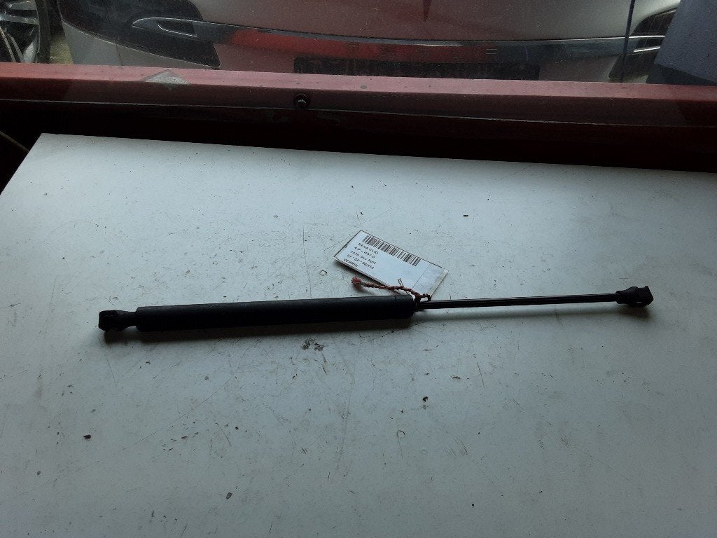 VERIN A GAZ Renault Clio Societe (S/3 / 657), Renault, Mevr. I. Hauben, Utilisé, Rue de l'Espoir 34 34
4030  GRIVEGNÉE, BE