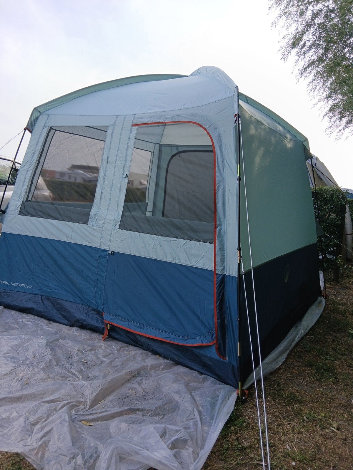 4-PERSOONS KAMPEERTENT 2,50X2,50M PRIJS 100 EUR, Ophalen, Zo goed als nieuw, Tot en met 5