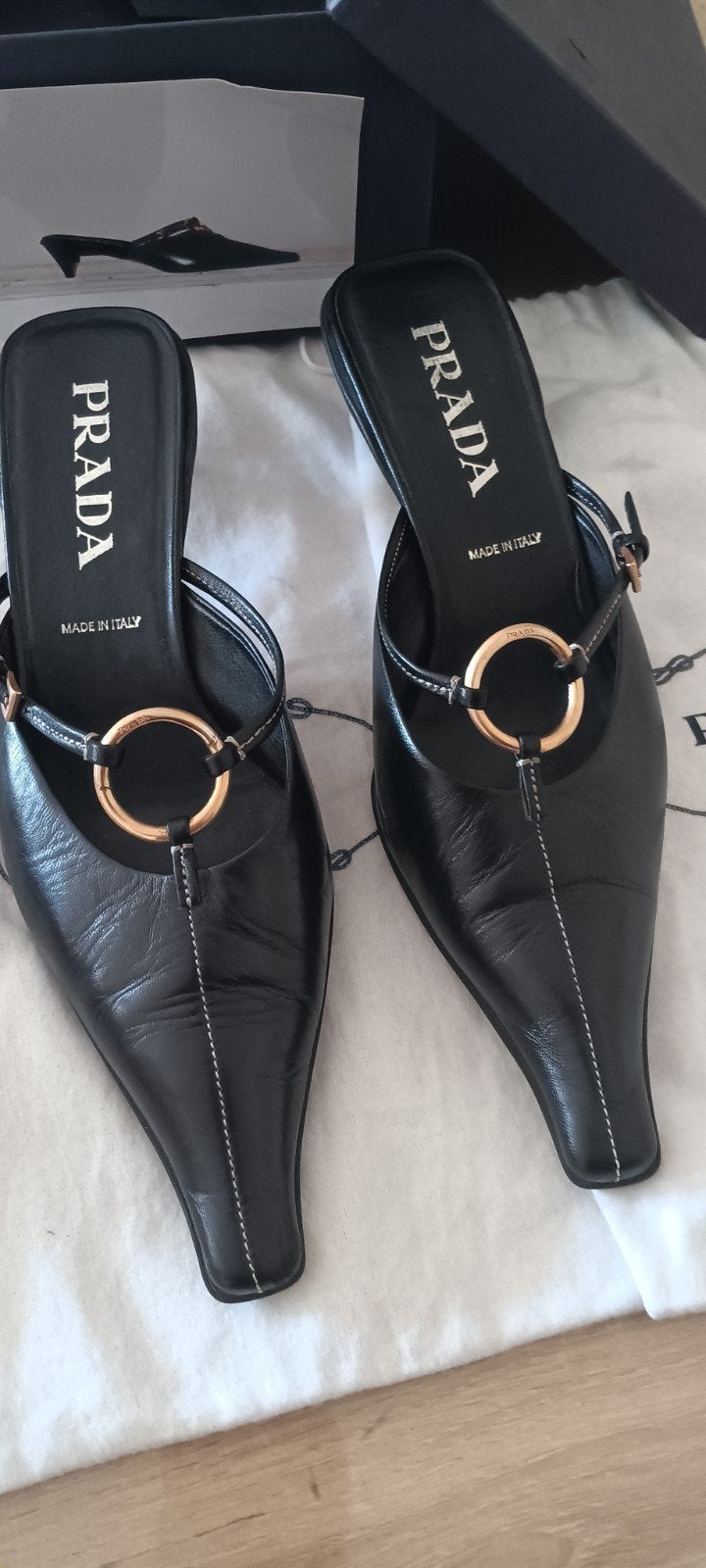 Prada maat 39, Enlèvement ou Envoi