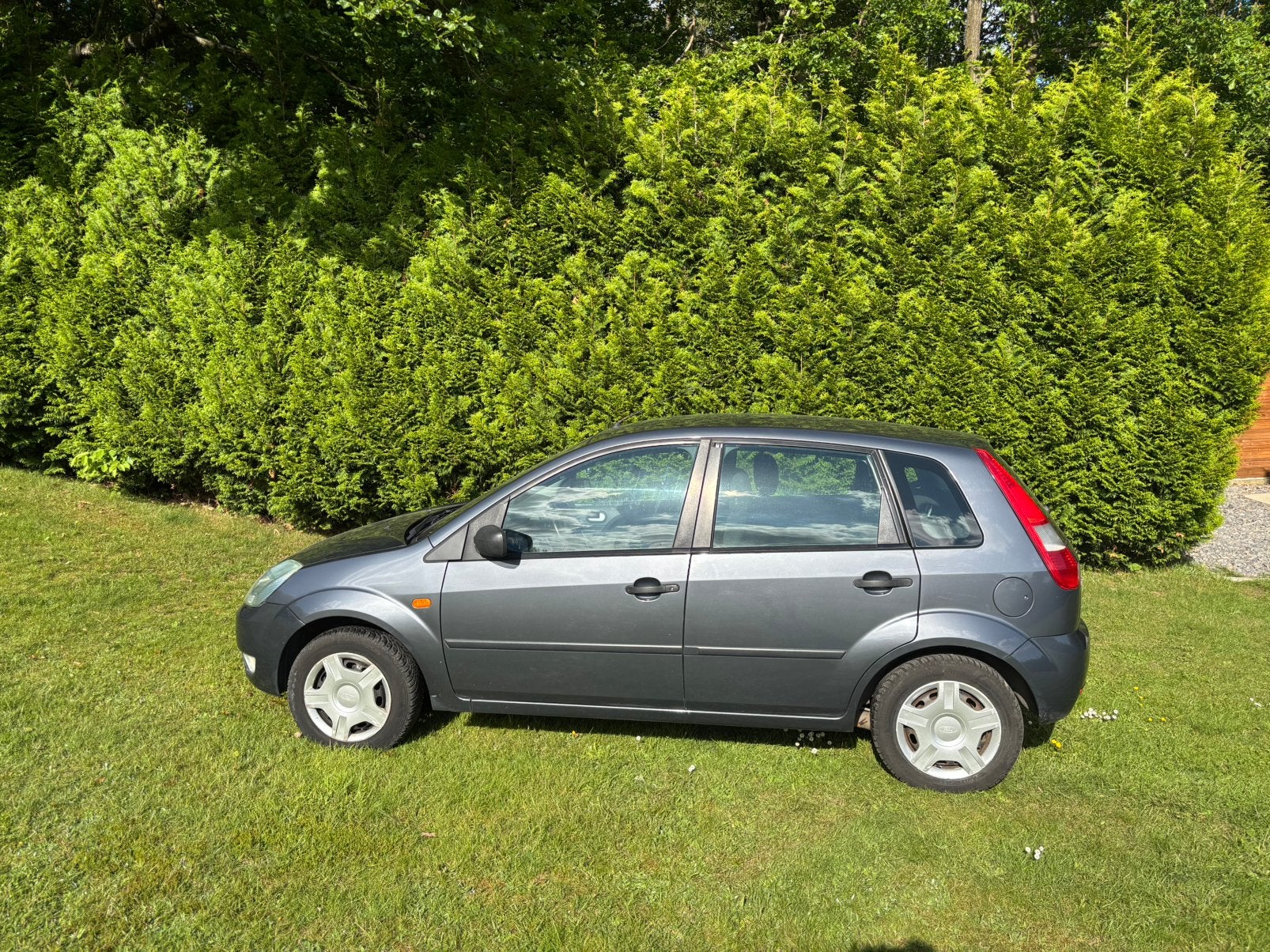 ford fiesta 13 i 2005, Auto's, Particulier, Fiësta, Euro 4, Zilver of Grijs