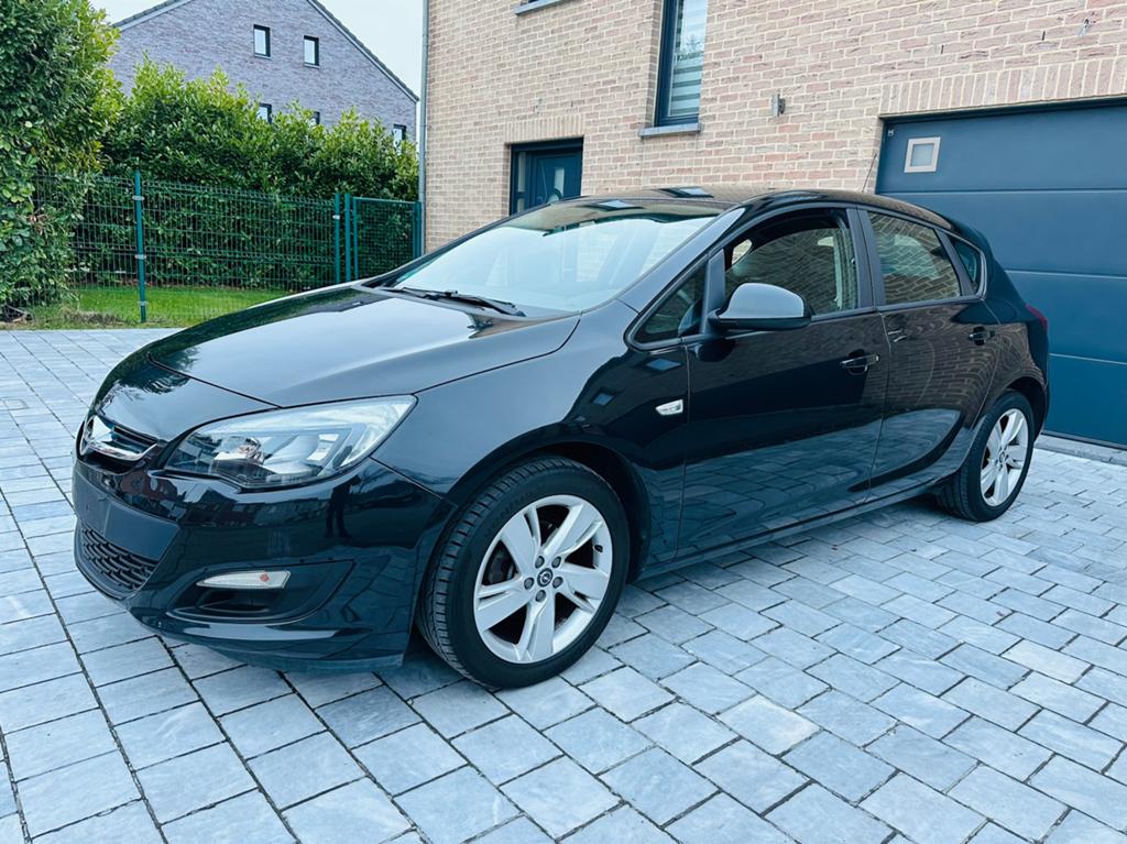 Opel Astra 1.4 essence 2013 157.000 euro5 très propre, Autos, Opel, Particulier, Astra, Bluetooth, Essence, Euro 5, Enlèvement