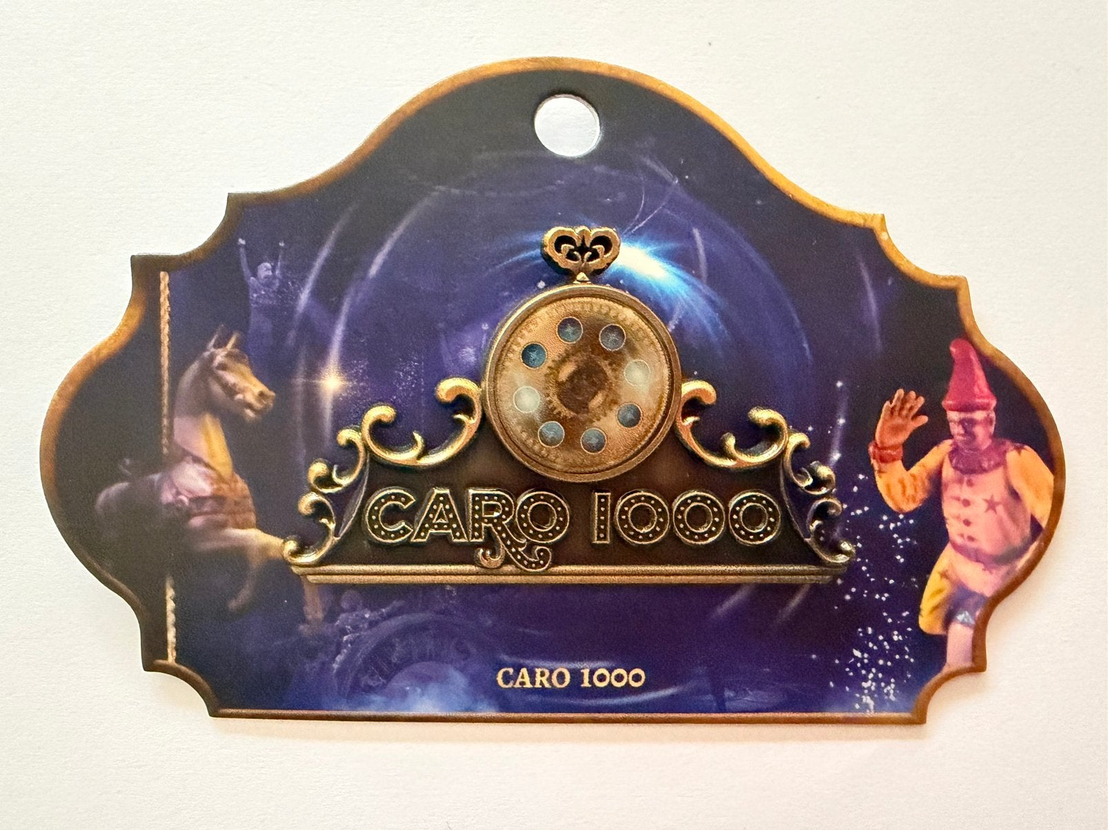 Efteling pin caro de musical jubileum 1000, Verzamelen, Ophalen of Verzenden, Nieuw, Button of Speldje