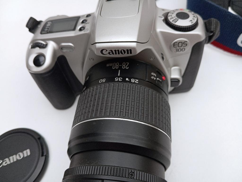 CANON EOS 300 ZOOM LENS EF 28-80mm 1:3.5-5.6 II, Audio, Tv en Foto, Fotocamera's Analoog, Gebruikt, Spiegelreflex, Canon, Ophalen of Verzenden