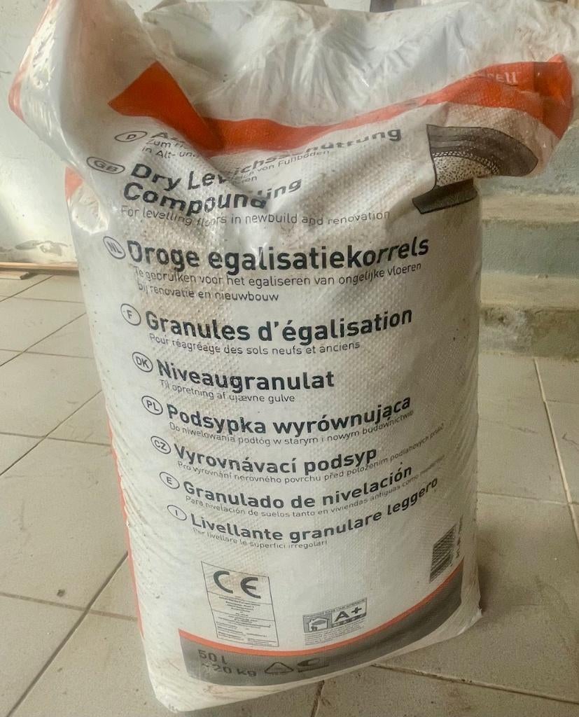 Fermacell droge egalisatiekorrels 20 kg, Doe-het-zelf en Bouw, Isolatie en Afdichting, Ophalen, Zo goed als nieuw