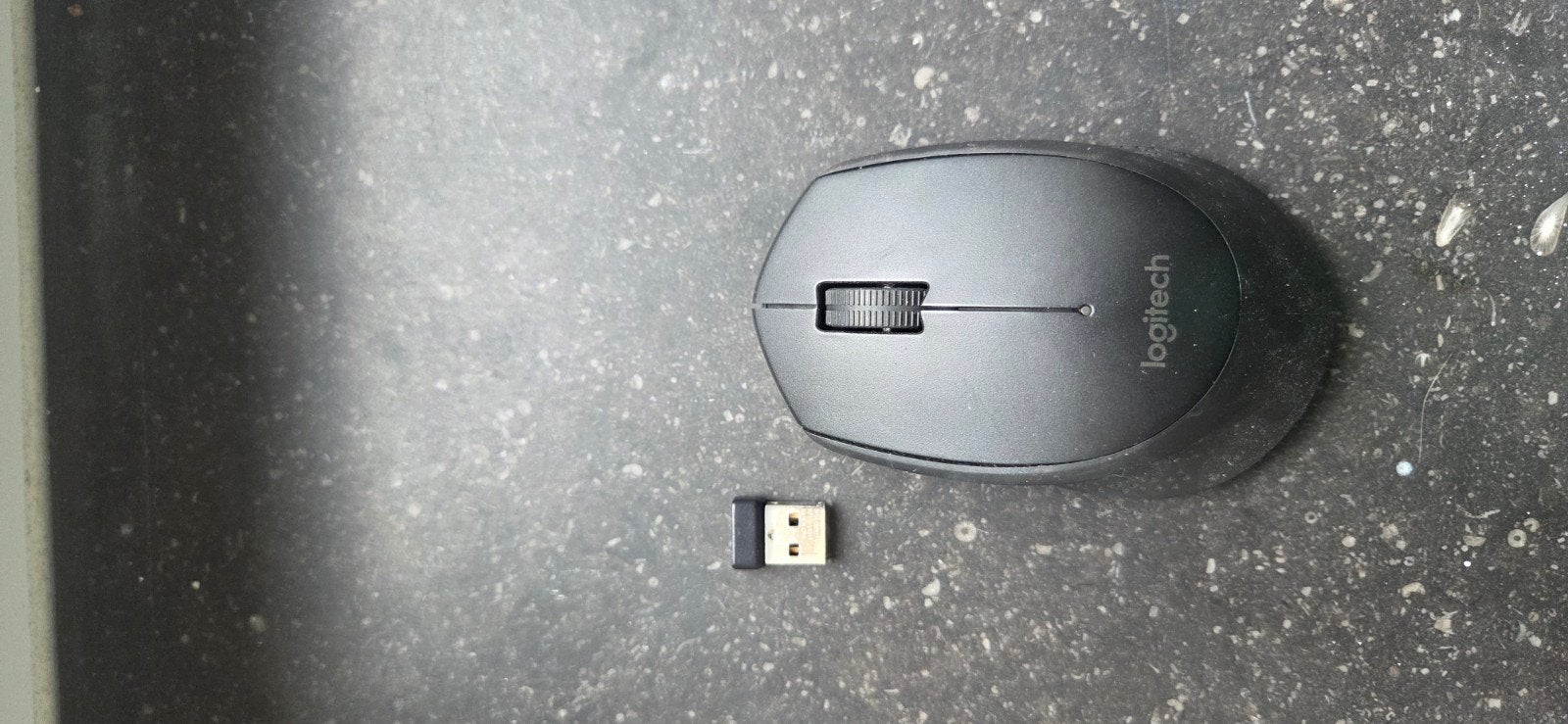 Logitech draadloze muis, Computers en Software, Ophalen, Zo goed als nieuw
