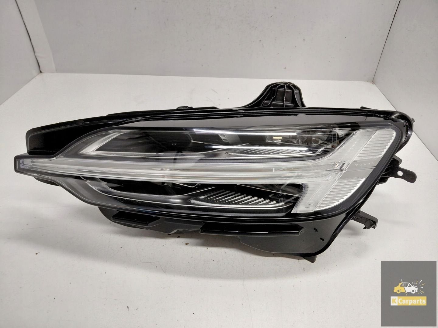 32338001, Volvo V60 S60 III Lift Full LED Light gauche Parfa, Gunnar Engellaus vag 8
405 31  Gothenburg, SE, Info@volvocars.com