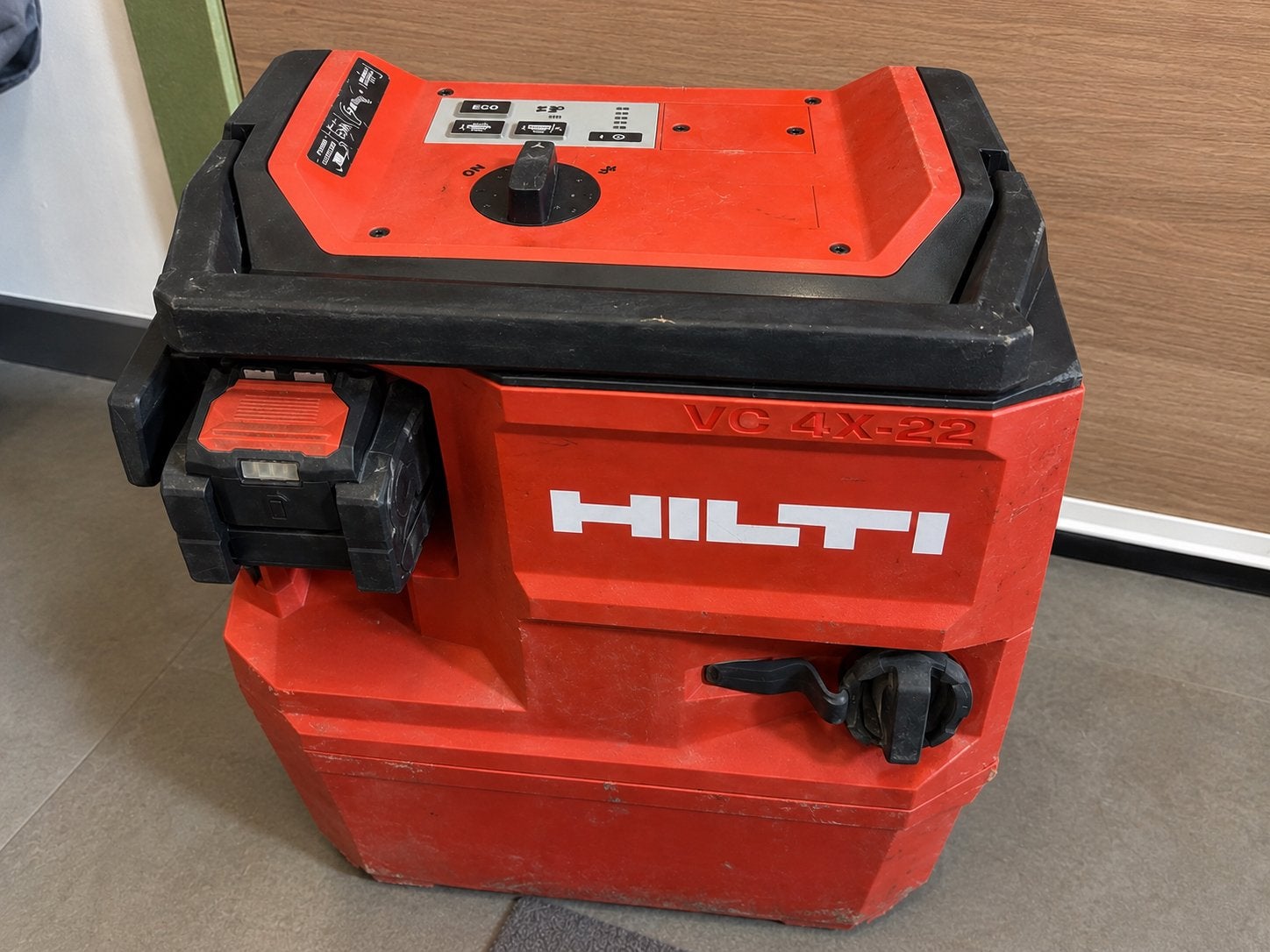 Hilti VC4HX, Bricolage & Construction, Enlèvement, Comme neuf