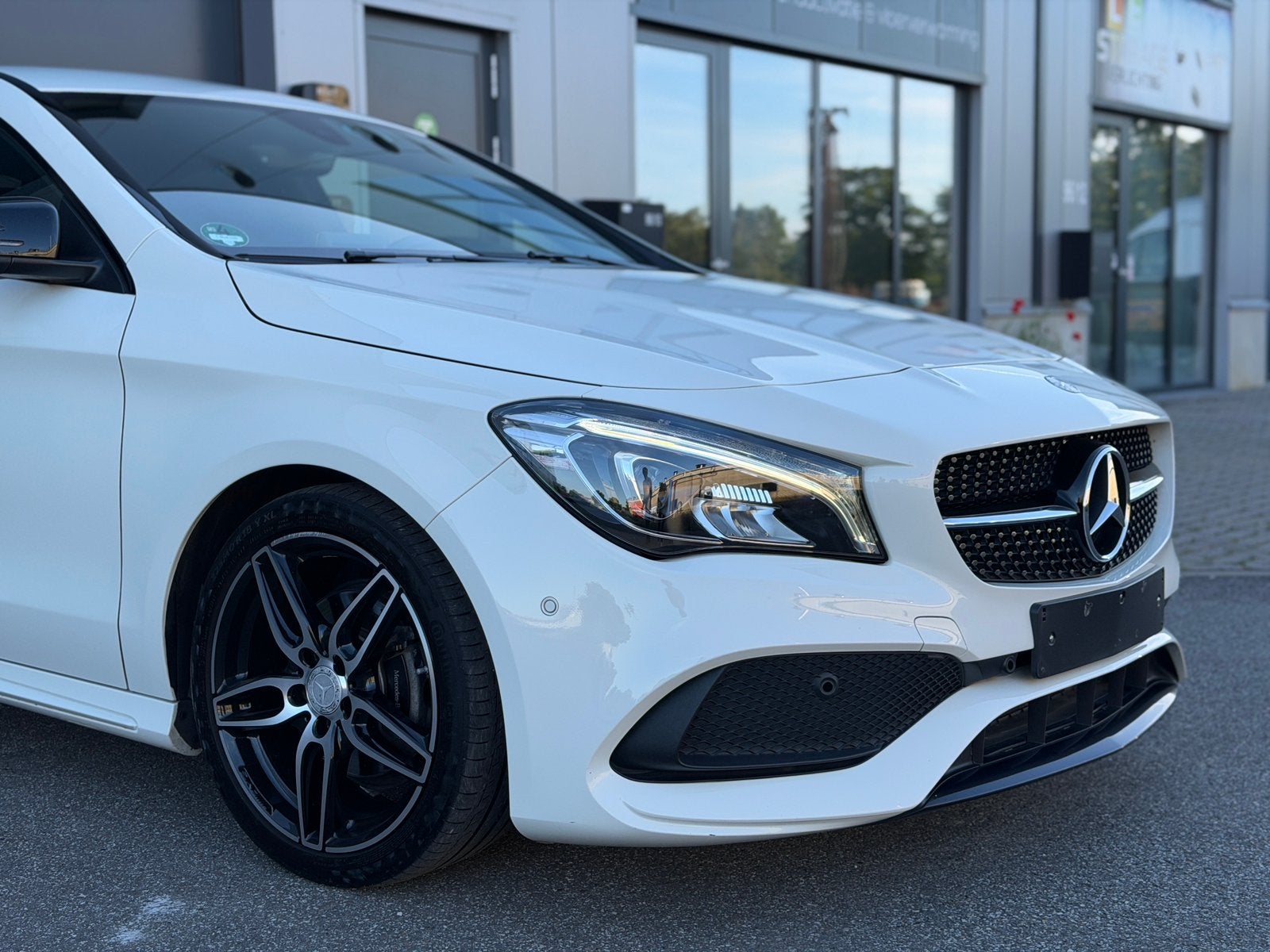 Mercedes-Benz CLA 180 AMG Pack*1ste eigenaar*Garantie, Auto's, Mercedes-Benz, CLA, Euro 6, Wit, Bedrijf