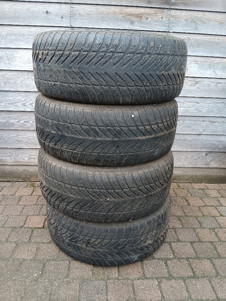 4 seizoensbanden op velg 225/55r17, Ophalen, Gebruikt, Banden en Velgen, 17 inch