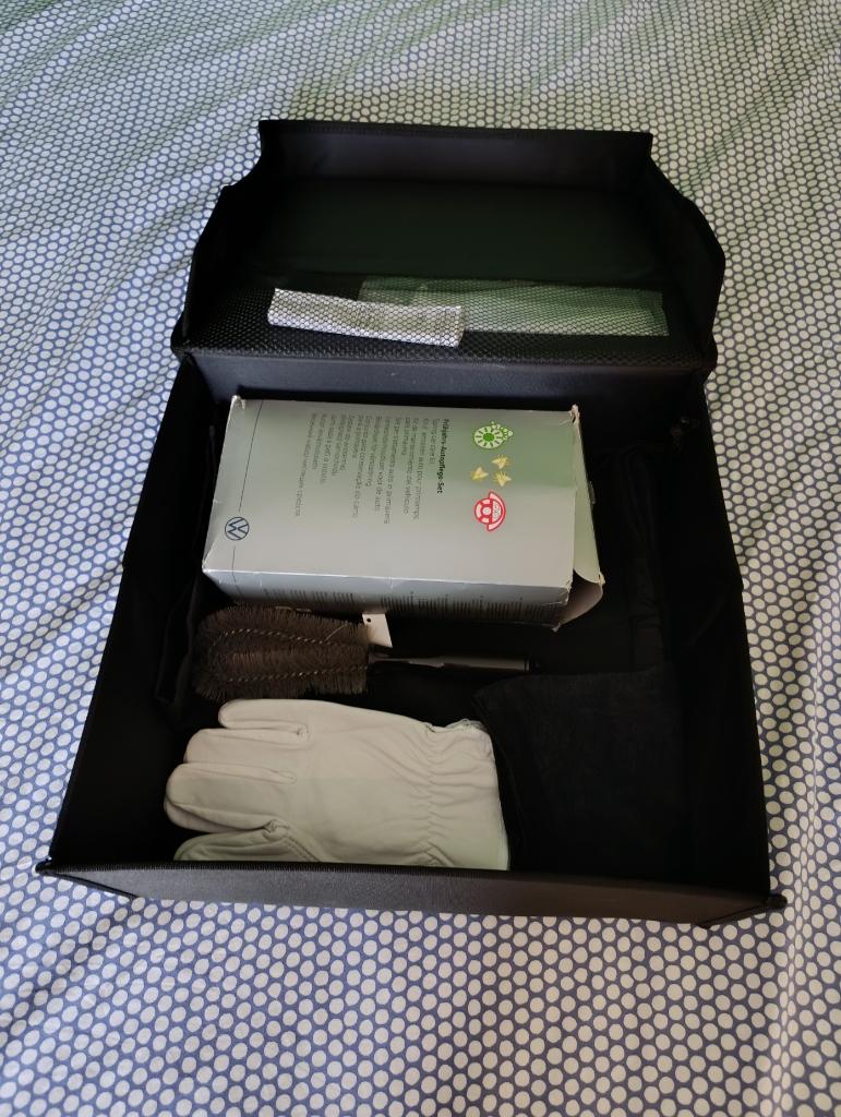 Volkswagen ID.4 originele koffer organizer + onderhoudsset, Enlèvement, Comme neuf