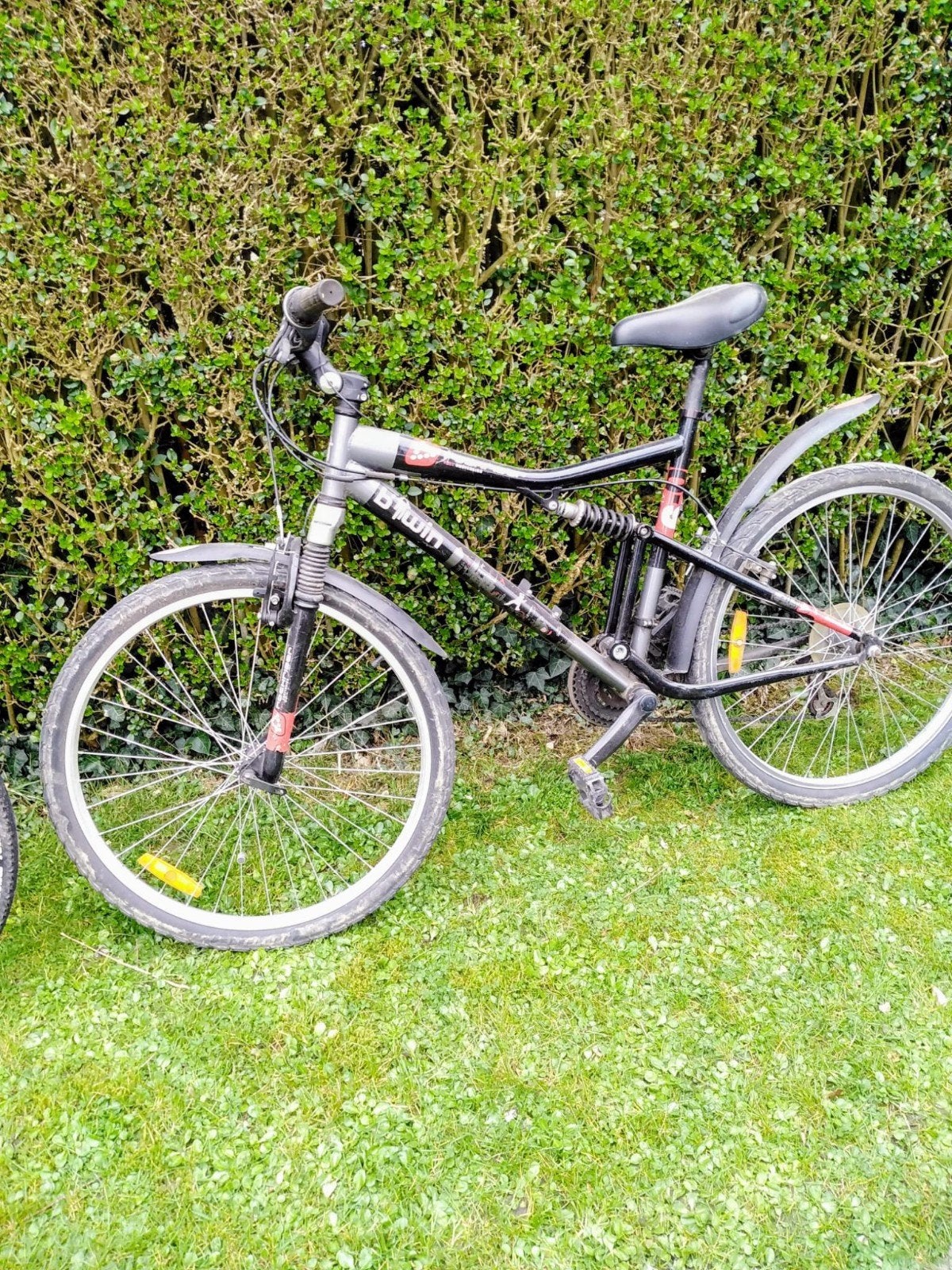VTT B'TWIN tout suspendu 26 pouces, Ophalen, Gebruikt