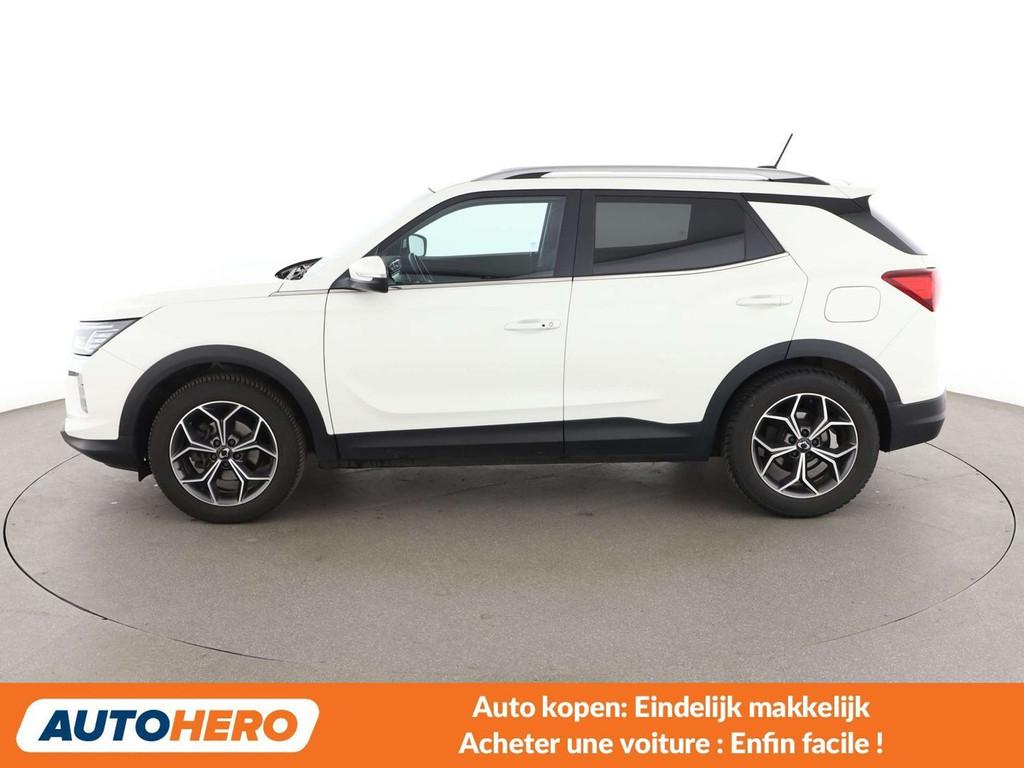 SsangYong Korando 1.5 T-GDI Amber 4x2 (bj 2022, automaat), Auto's, Gebruikt, Wit, 120 kW, 5 zetels