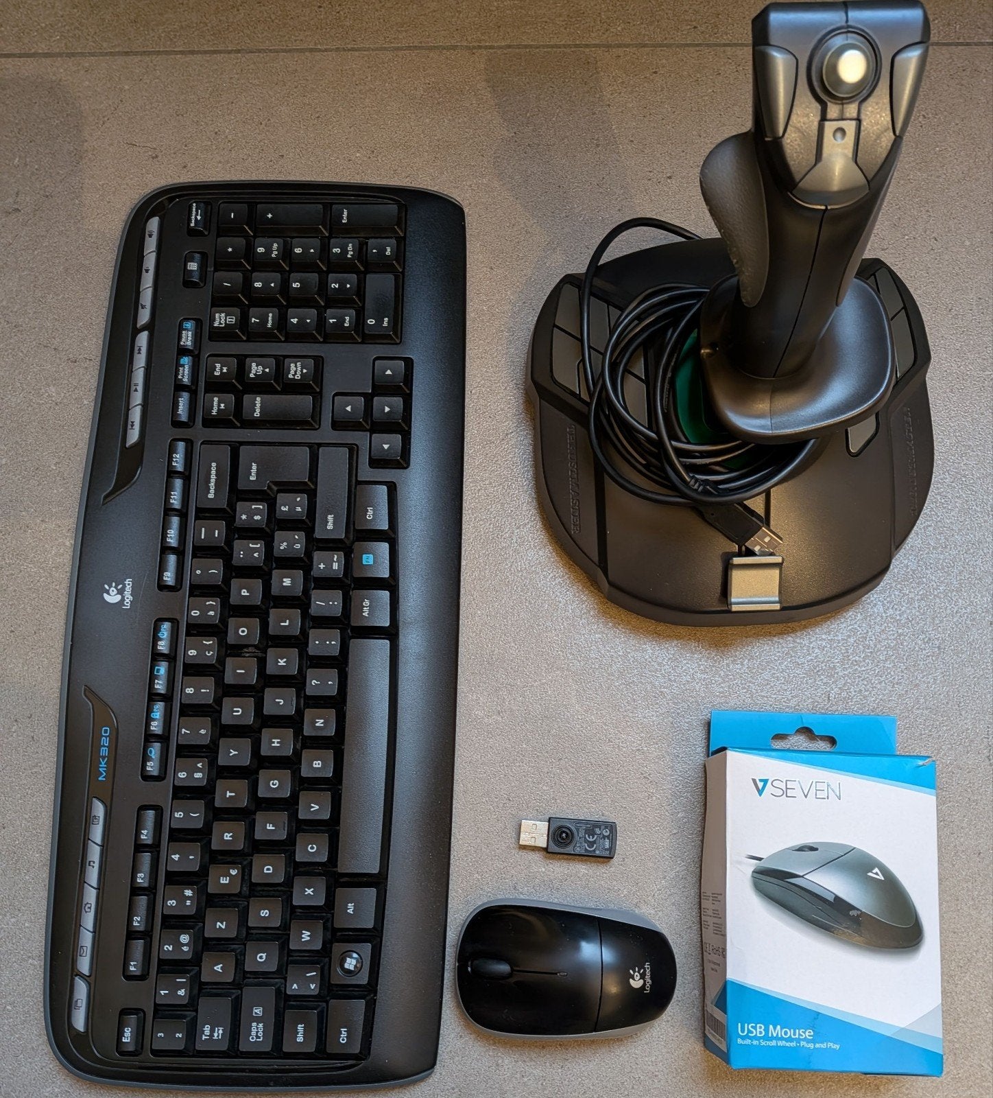 Thrustmaster joystick en toetsenbord en muis, Computers en Software, Ophalen of Verzenden