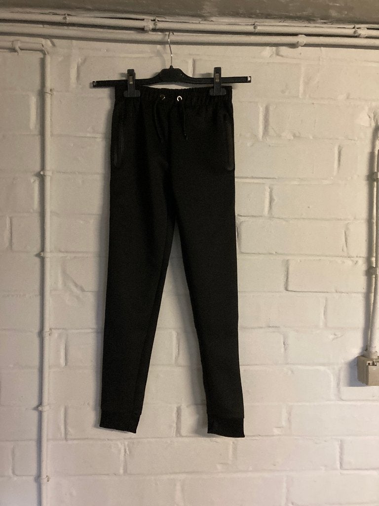 Zwarte lange joggingbroek, maat 146-152, zeeman, Broek, Zeeman, Ophalen of Verzenden, Zo goed als nieuw
