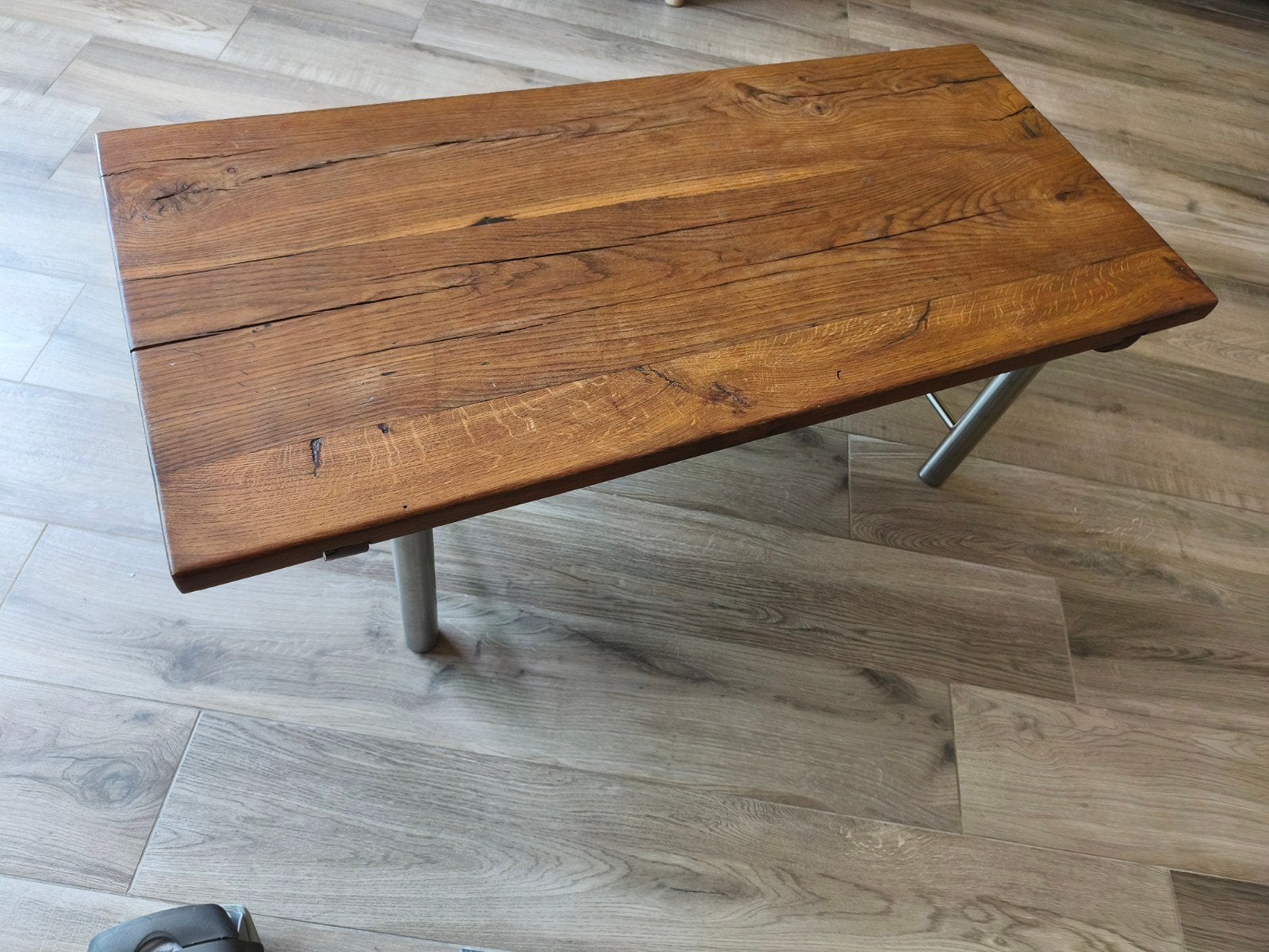 Table basse, Enlèvement, Chêne