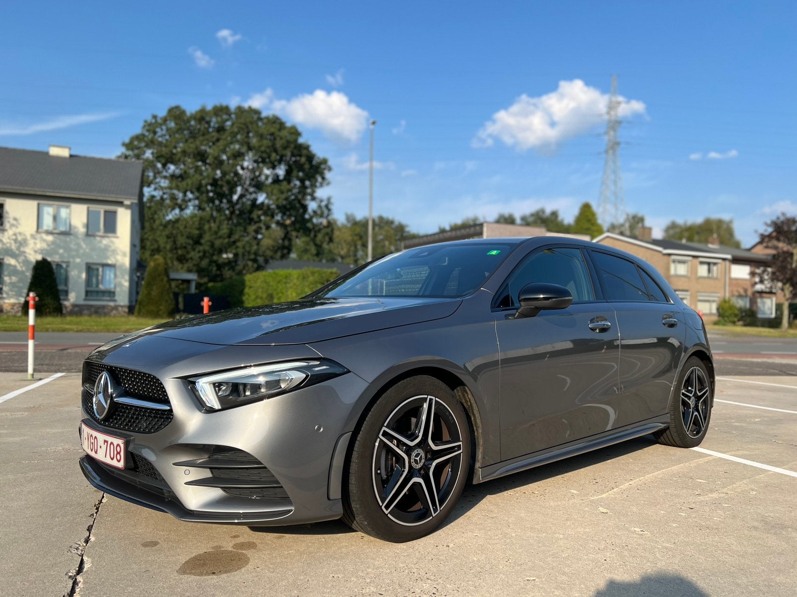 Mercedes Benz Classe A 200/voiture très propre 2022/38000 km, Autos, Euro 6, Noir, 5 portes, Automatique