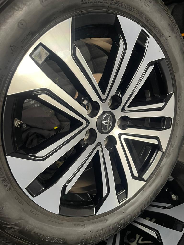 Originele Velgen ToYoTA 18 inch met Banden 235/55/18(104h), Auto-onderdelen, Ophalen of Verzenden, Toyota