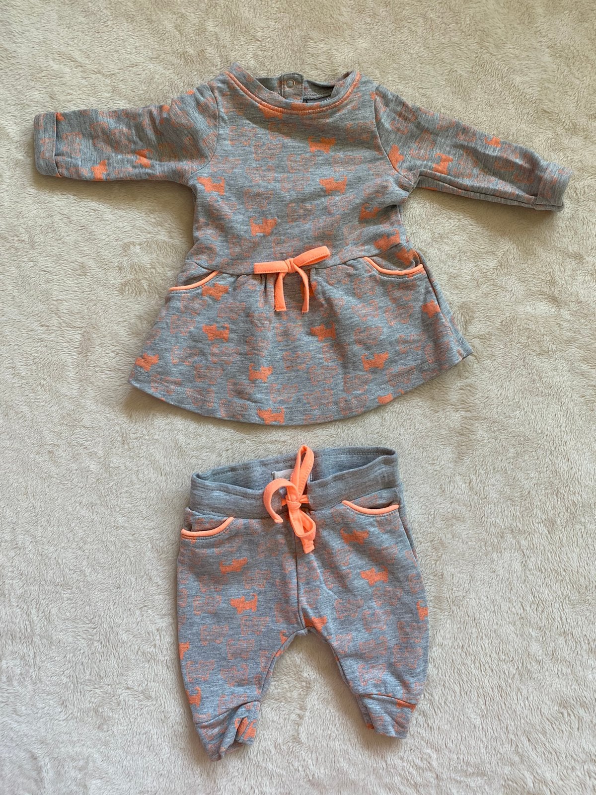 Baby kleedje +broek newborn maat 50 zoals nieuw, Kinderen en Baby's, Ophalen of Verzenden, Zo goed als nieuw