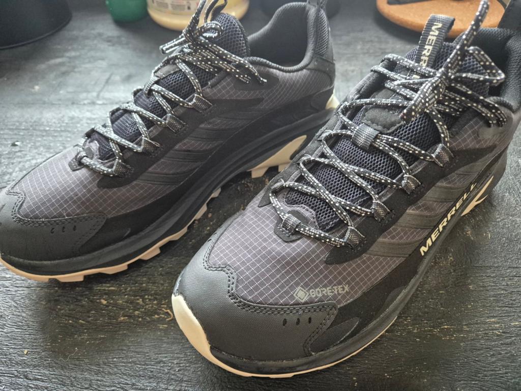 Chaussures de marche 45 neuves, Sports & Fitness, Alpinisme & Randonnée, Neuf, Chaussures, Enlèvement ou Envoi