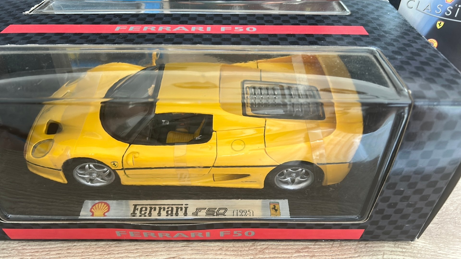 Ferrari F50 geel, Hobby & Loisirs créatifs, Voitures miniatures | 1:24, Enlèvement, Neuf, Voiture, Autres marques