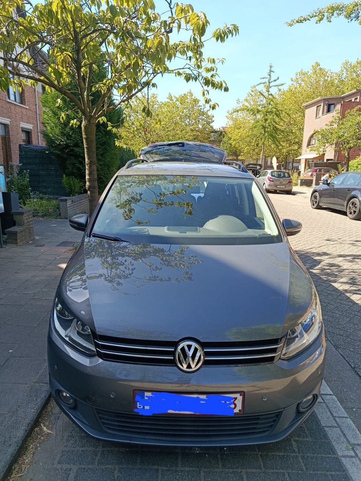 vw touran 1.6tdi bwj 2015 214000km in goede staat!, Autos, Achat, 7 places, Boîte manuelle, Noir