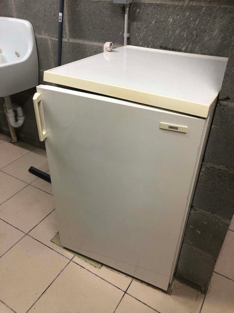 Koelkast Zanussi, Elektronische apparatuur, 150 tot 200 liter, 45 tot 60 cm, Ophalen, 85 tot 120 cm