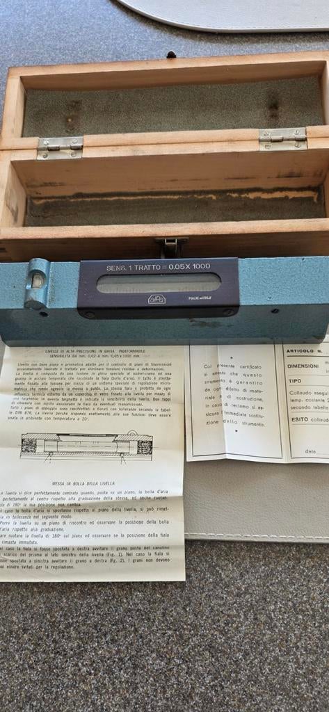 Niveau de précision Alpa Vintage, Enlèvement