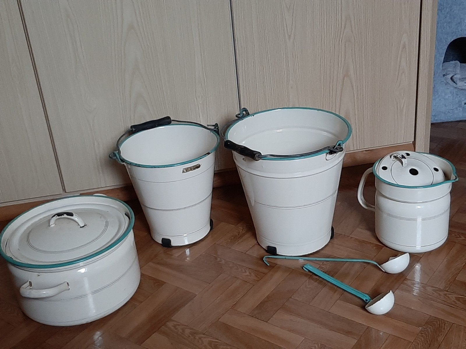 Emaille kookpot, melkkan, emmers, pollepels.., Ophalen