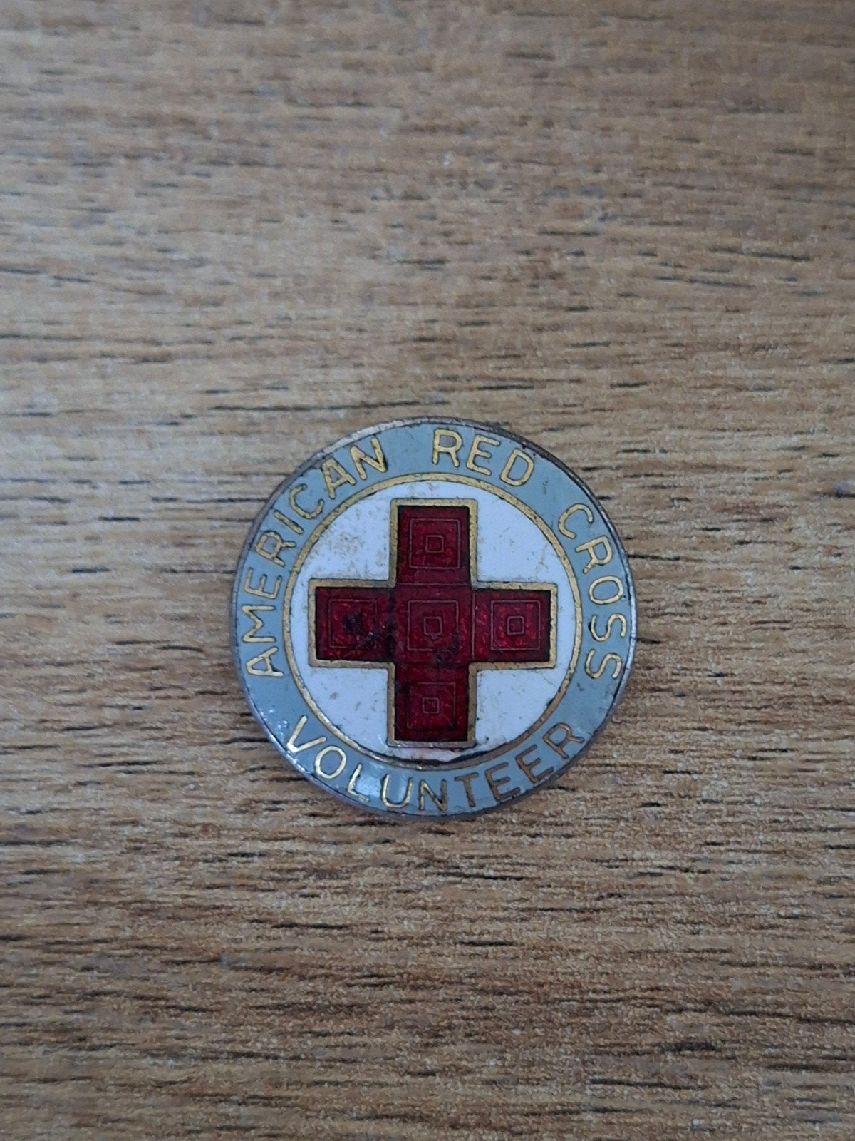 « Épinglette de volontaire de la Croix-Rouge américaine » de, Collections, Enlèvement ou Envoi