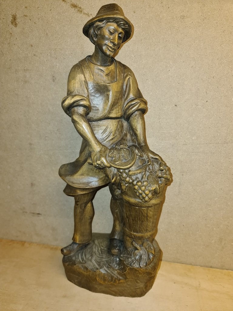 Houten beeld = de druivenplukker =, Antiek en Kunst, Ophalen, Beeld