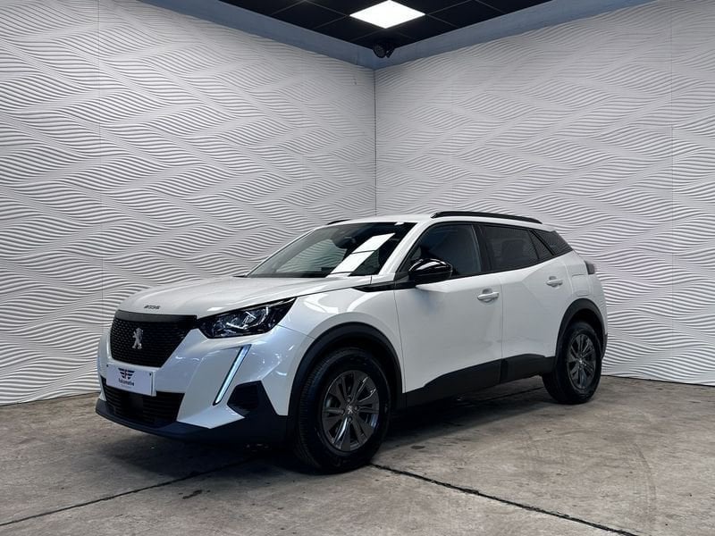 Peugeot 2008 1.2i*S&S*STYLE*CARPLAY*10.317 KM!!!*, Voorwielaandrijving, Stof, Gebruikt, 1199 cc