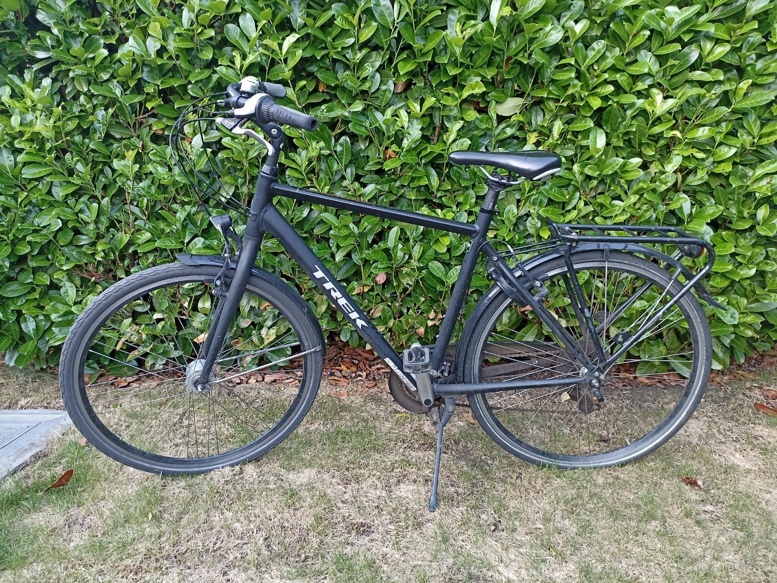 Degelijke fiets, merk TREK, zwart, Ophalen