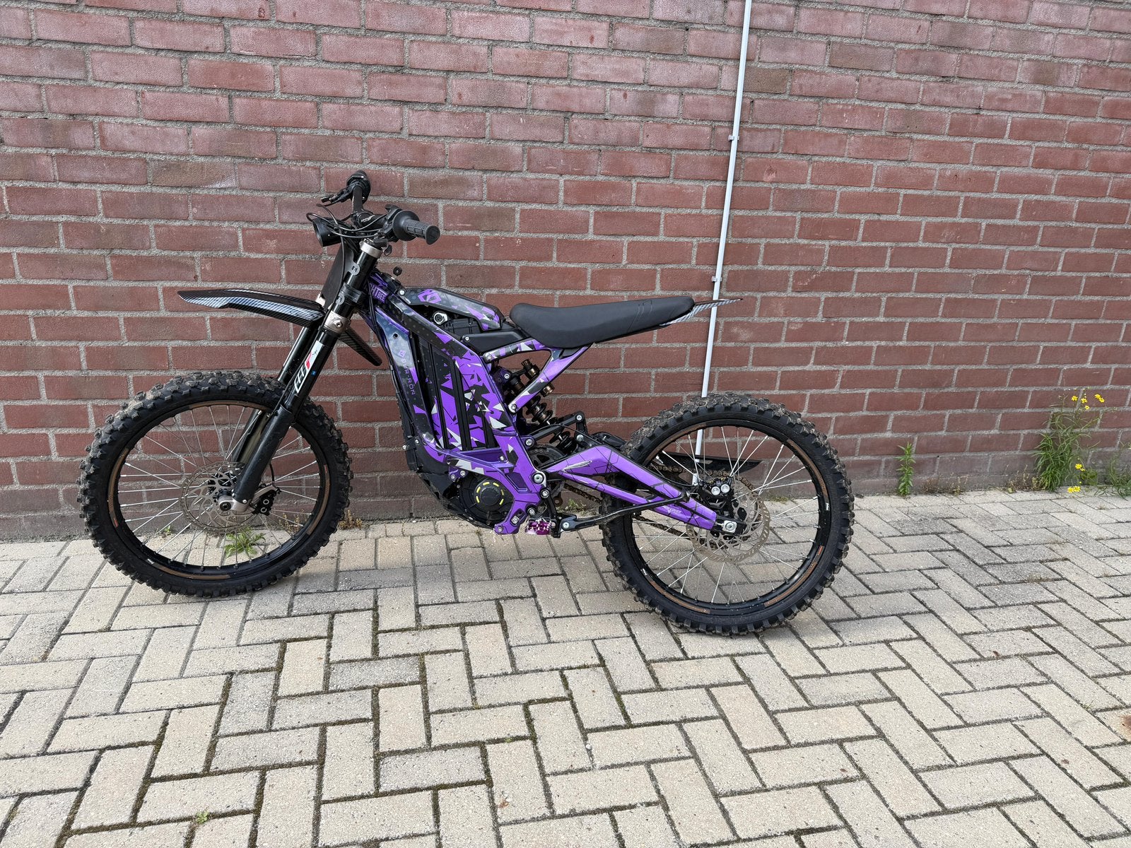 SUR-RON LIGHT BEE X TE KOOP, Fietsen en Brommers, Ophalen, Zo goed als nieuw