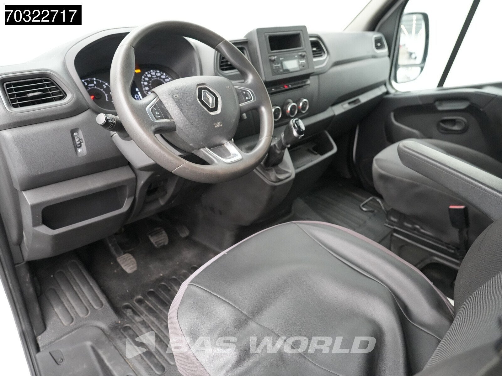 Renault Master 130PK Kipper Dubbel Cabine 3500kg trekhaak Ai, Auto's, Bestelwagens en Lichte vracht, Gebruikt, Euro 6, 4 cilinders